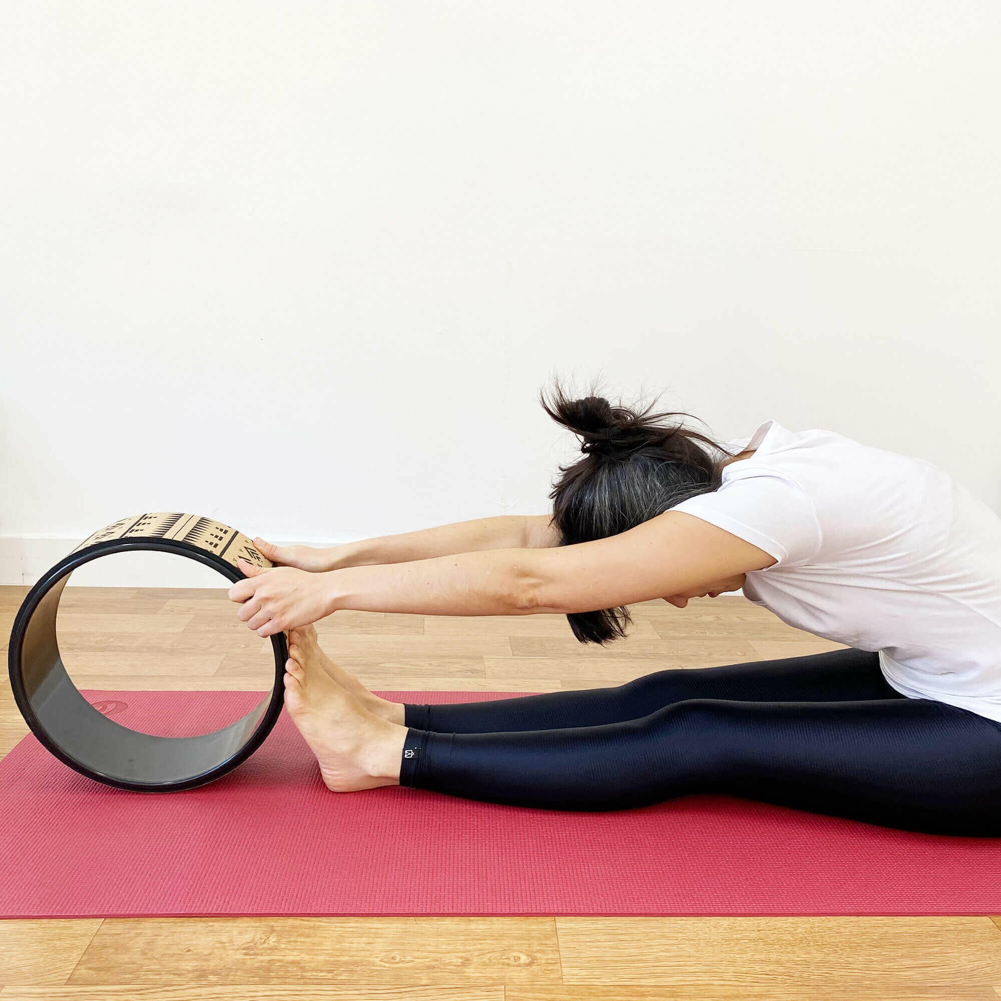 asana-tapete-yoga-yogateria-bordo-15-roda