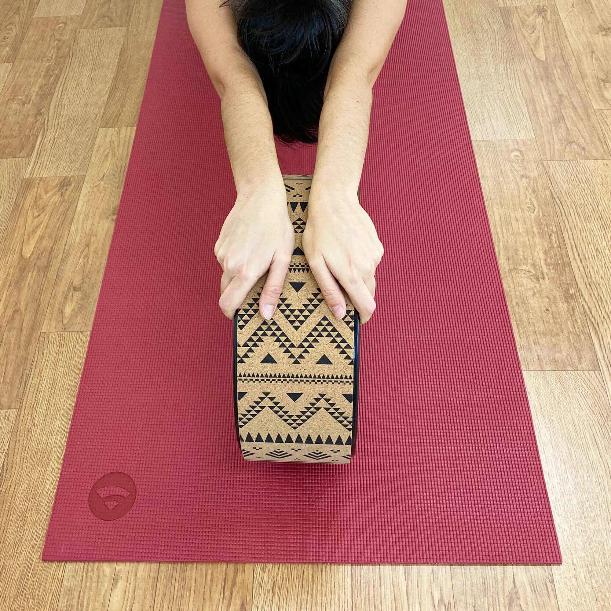 asana-tapete-yoga-yogateria-bordo-18-roda