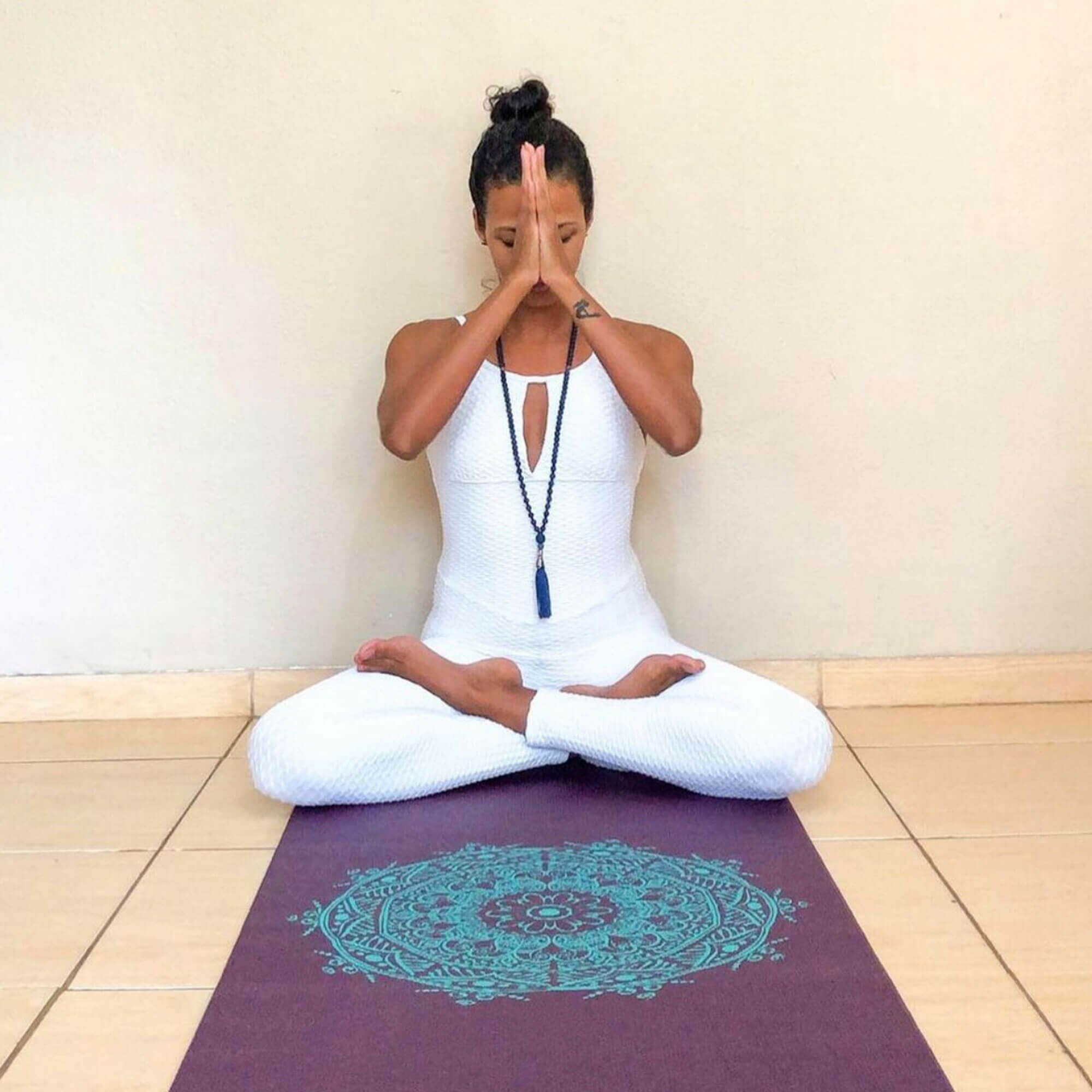 tapete-yoga-leela-mandala-yogateria-ameixa-turquesa-9
