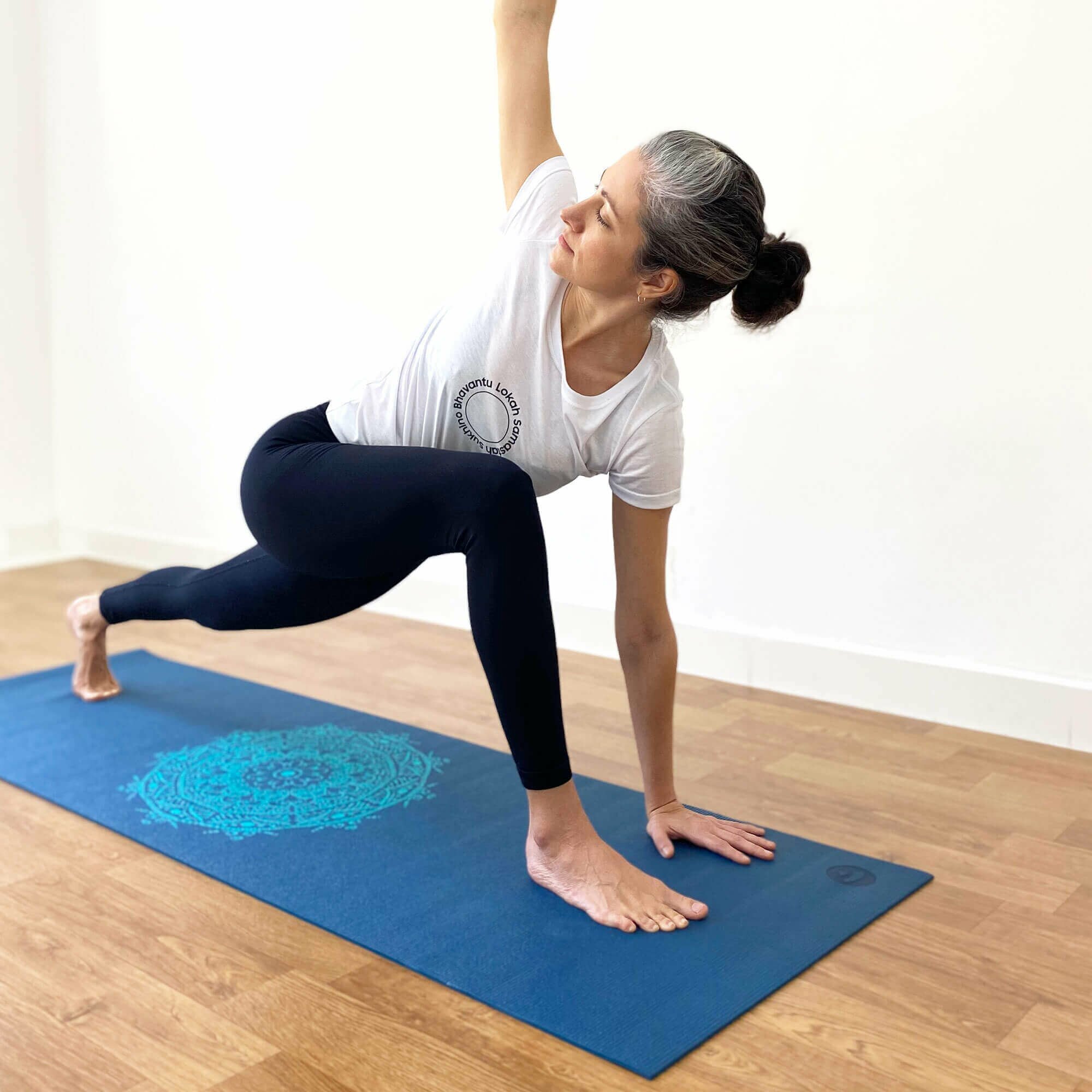 tapete-yoga-leela-mandala-yogateria-petroleo-turquesa-14