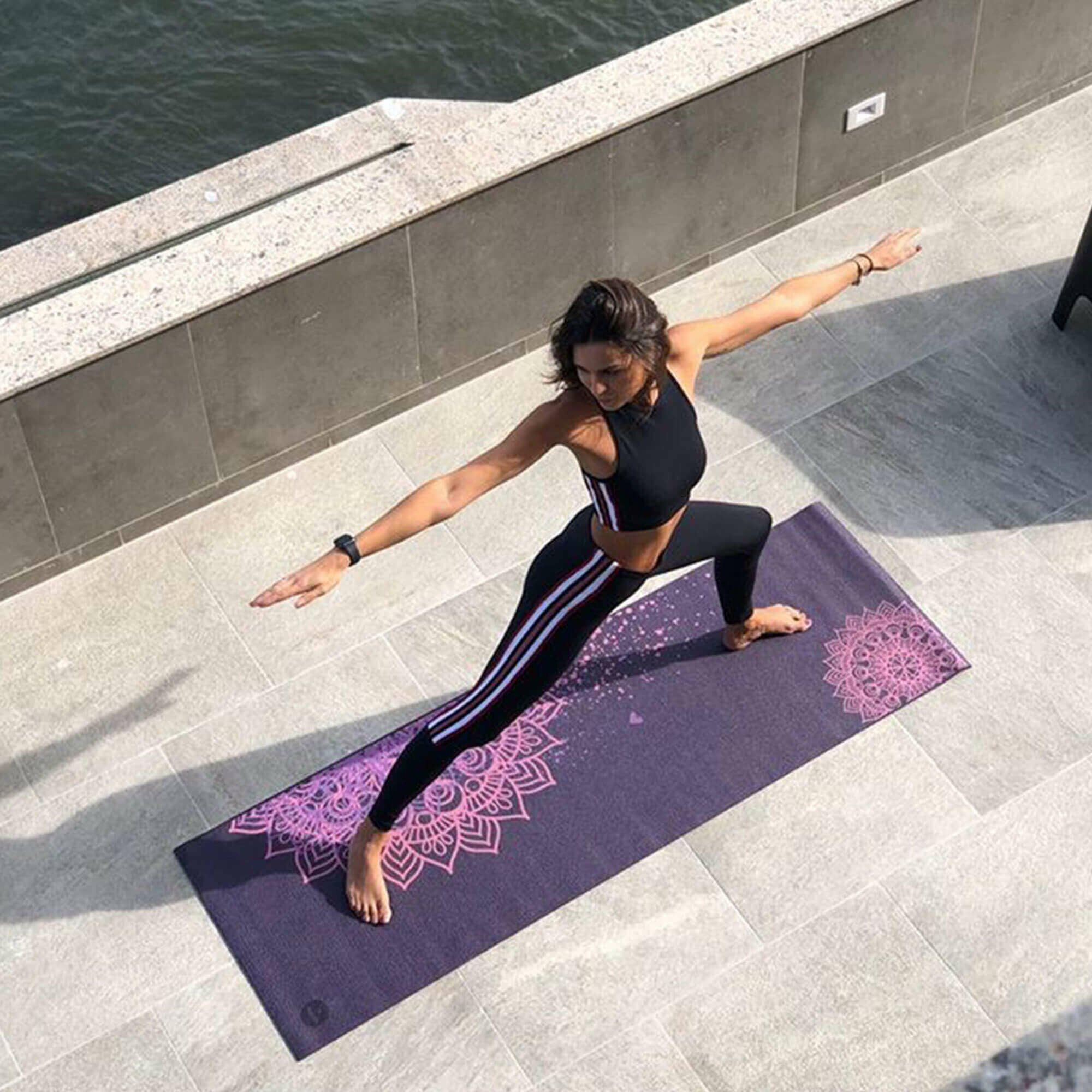 tapete-yoga-leela-mandaladesign-yogateria-ameixa-11