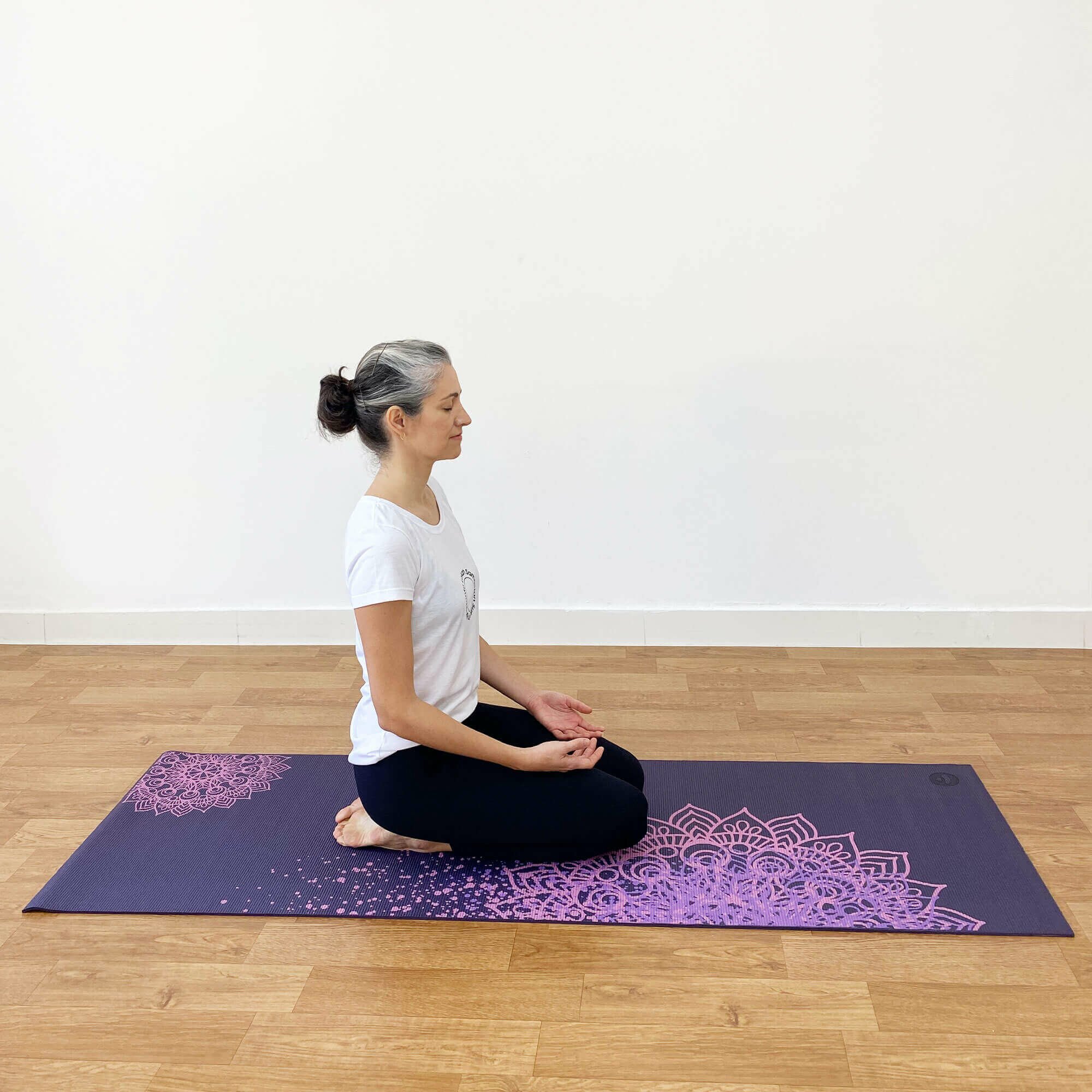 tapete-yoga-leela-mandaladesign-yogateria-ameixa-8