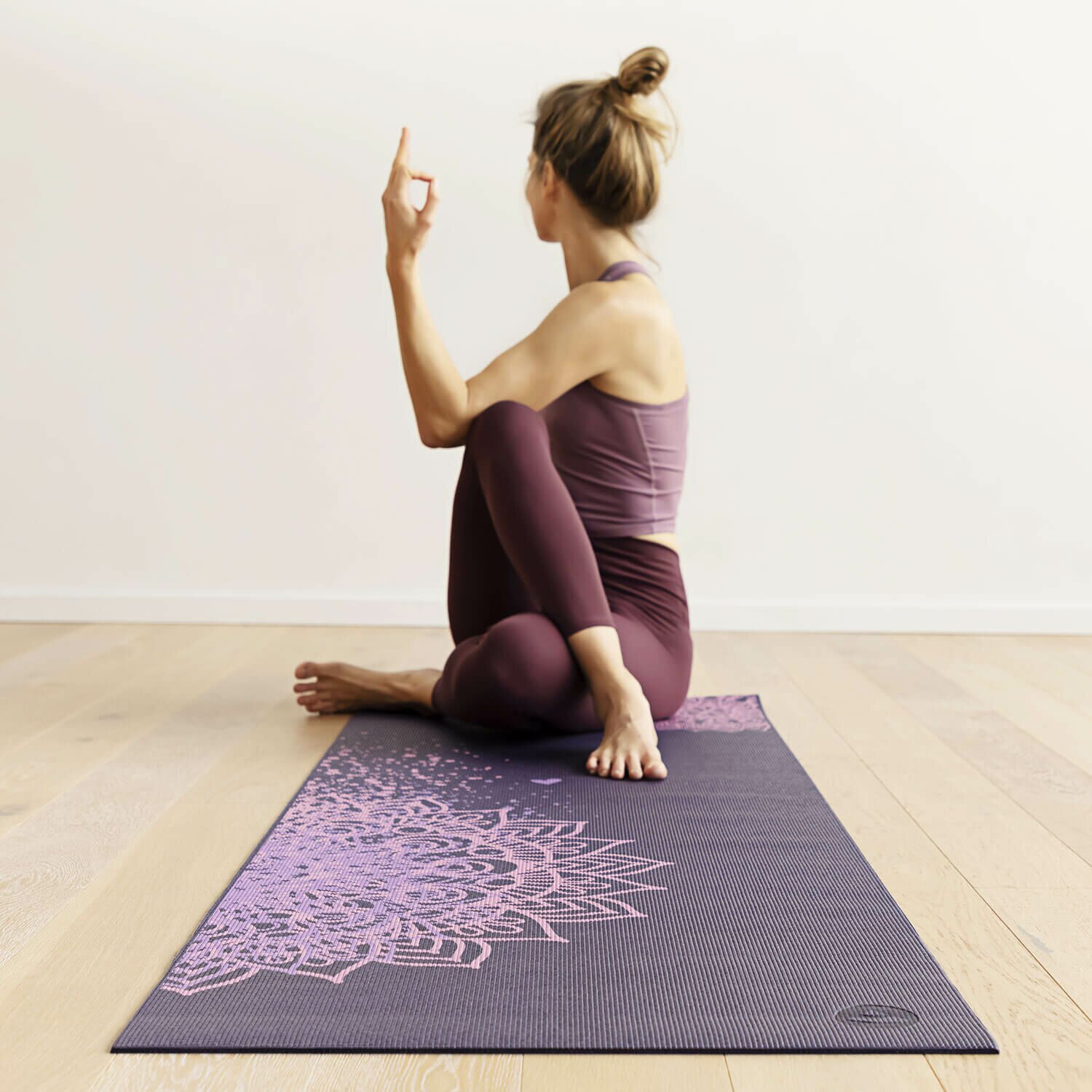 yogateria-tapete-leelamandaladesign-2