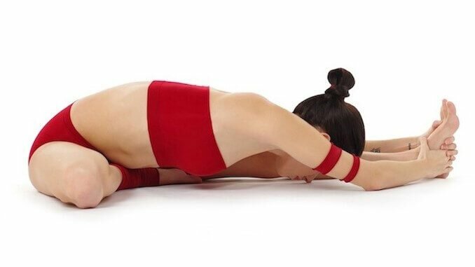 Janusirsasana-yoga-asana-cabeça-no-joelho