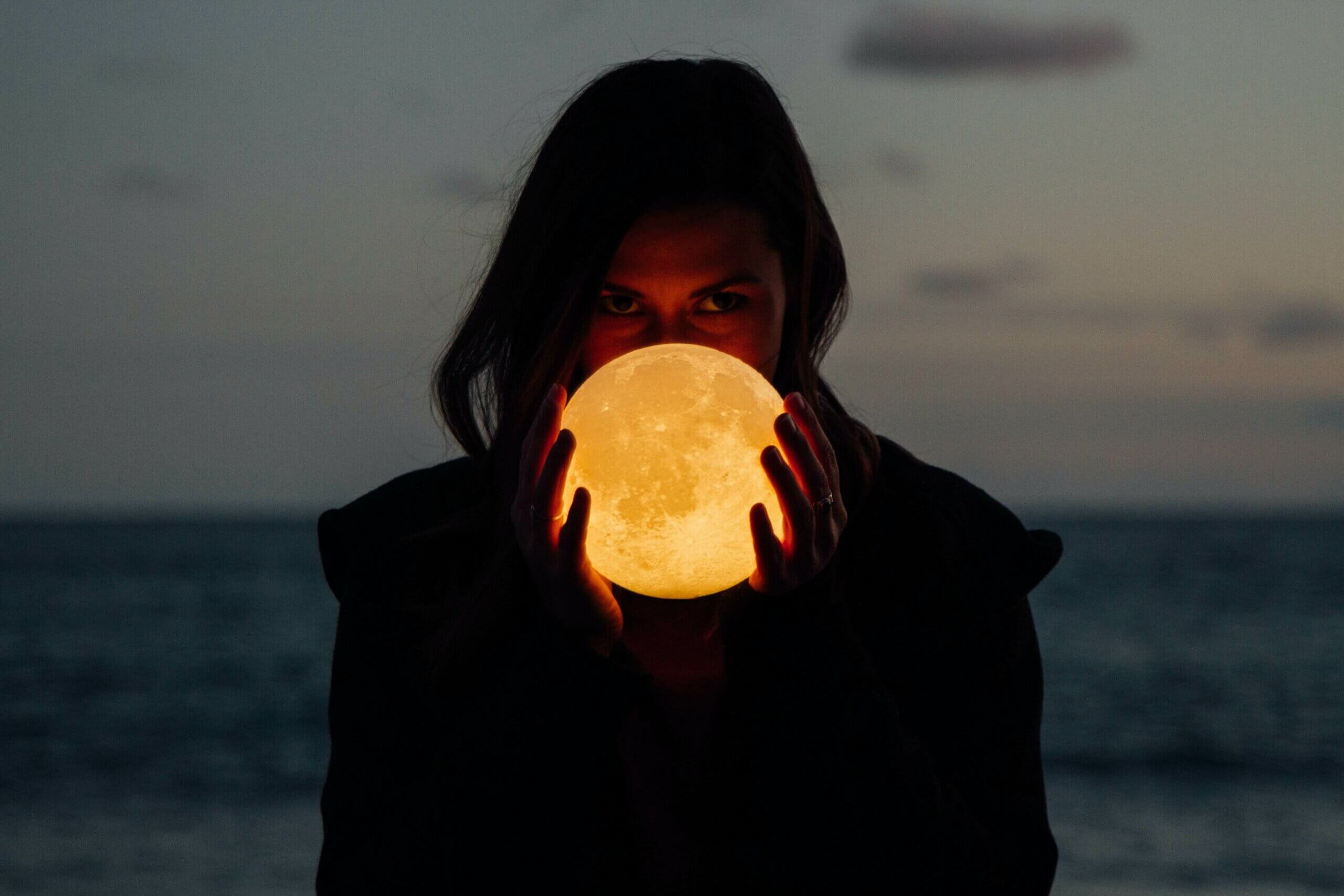 saudacao-a-lua-yogateria2