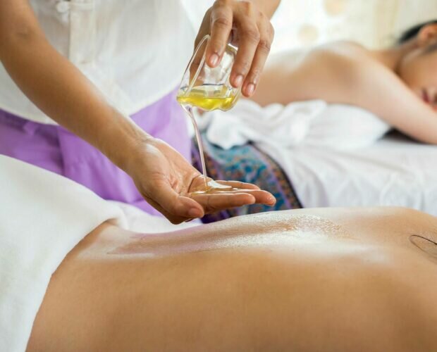 massagem-ayurvedica-yogateria