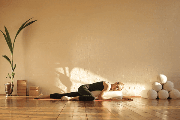 yoga-restaurativa-yogateria2