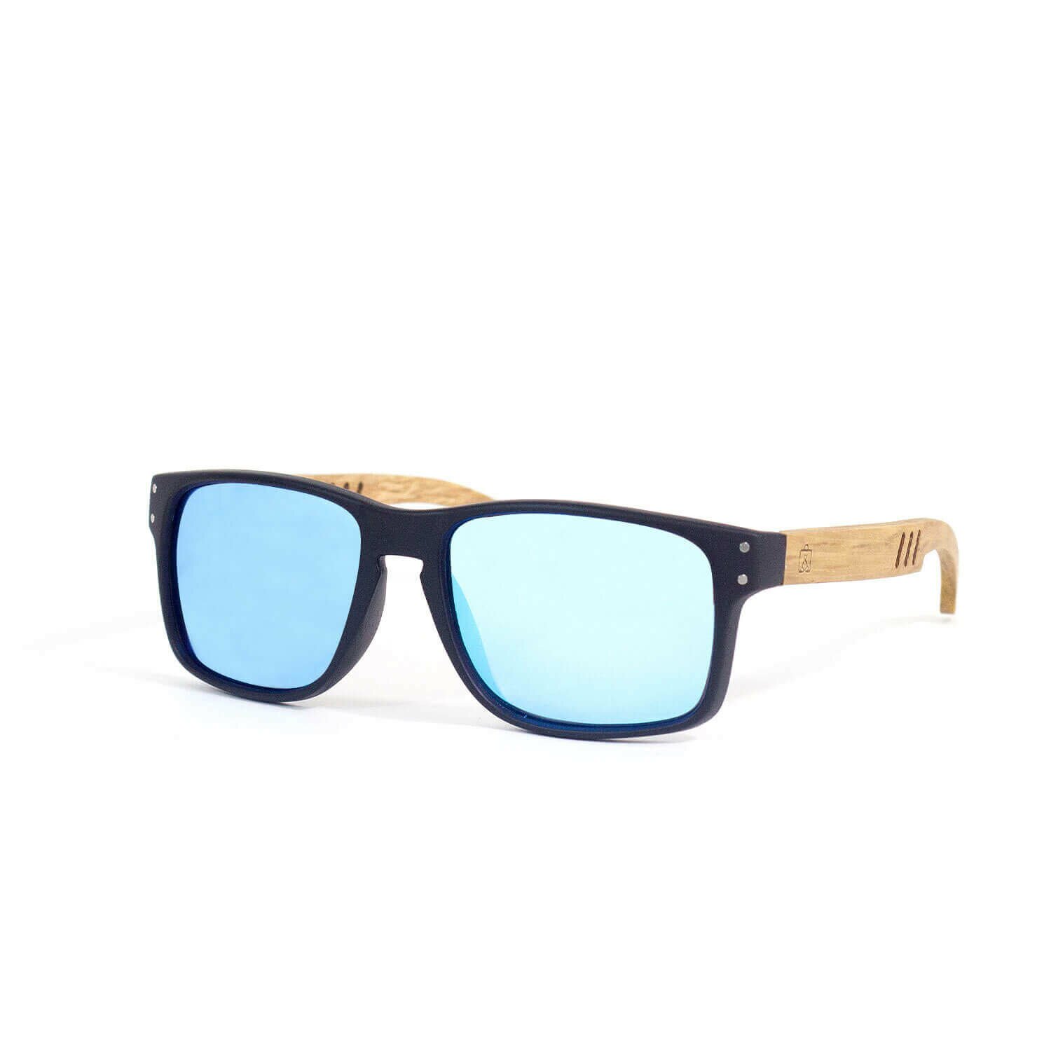 oculos-madeira-yogateria-floripa-1
