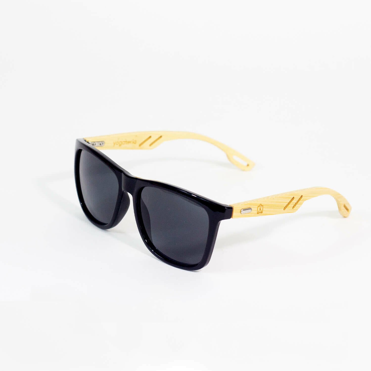 oculos-madeira-yogateria-rio-1