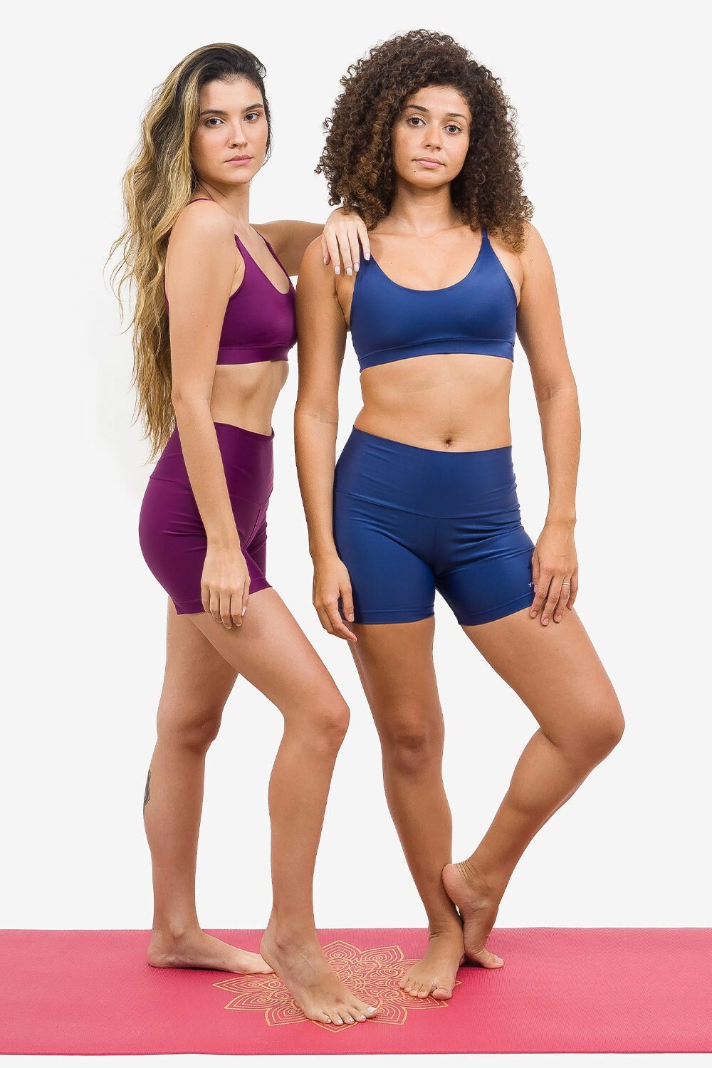 Top Moment – Compress 4 short-compress-yogateria-01