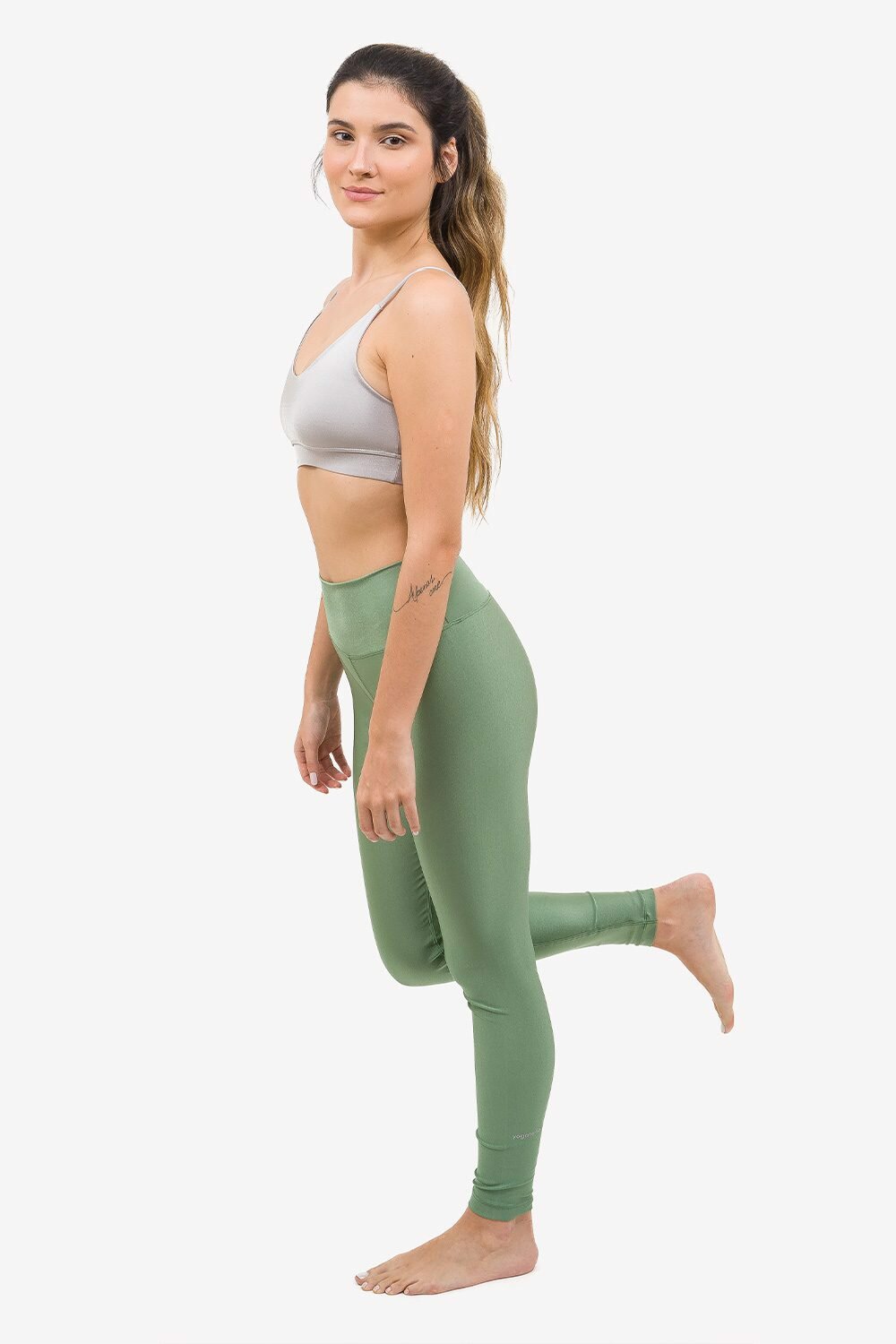 top-moment-shine-yogateria-prata-07