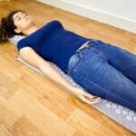 acupressao-cinza-04-yogateria