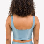 top-cropped-space-soft-shine-yogateria-azulclaro-05