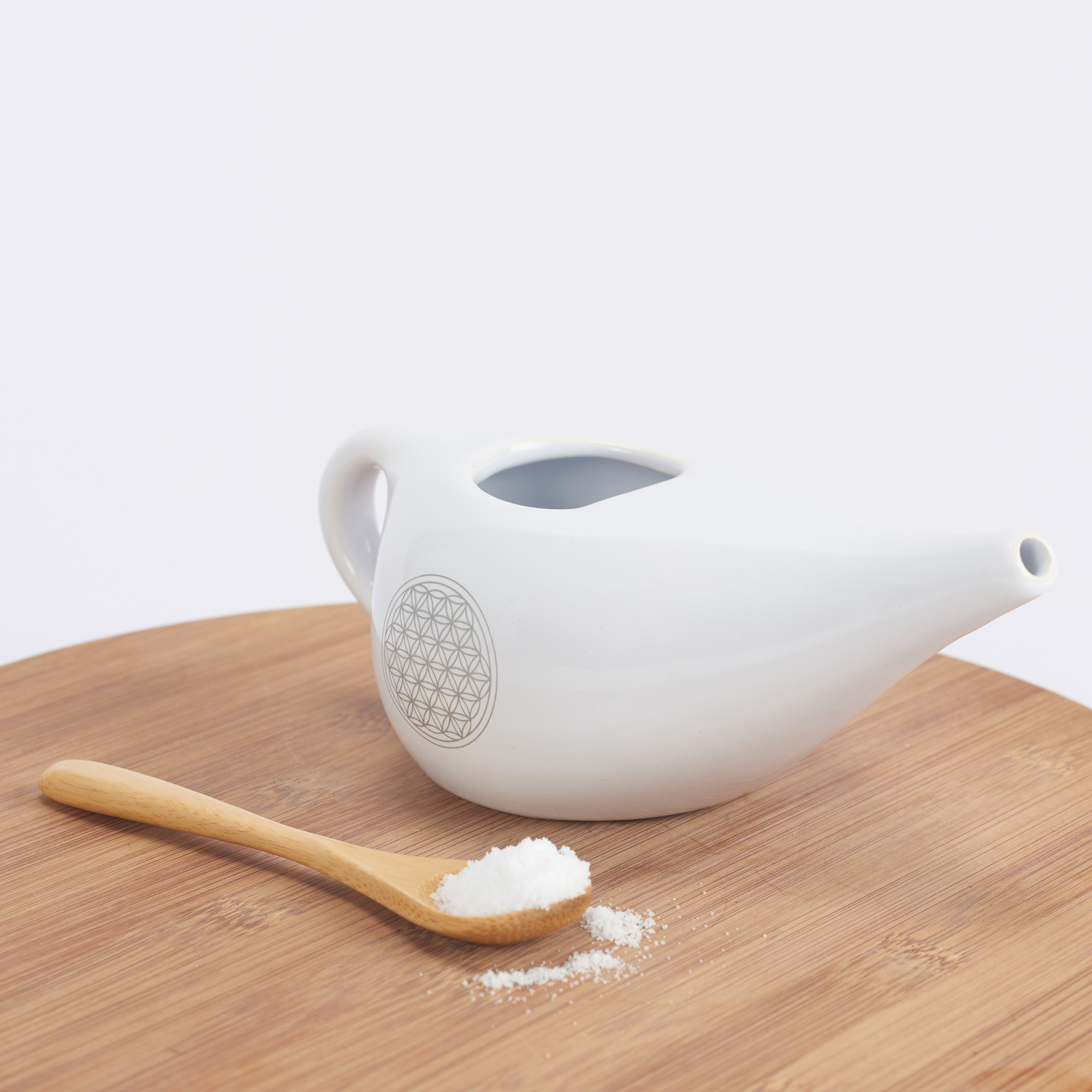 Higienizador Nasal - Neti Pot 2 netipot-lota-yogateria-branco-6