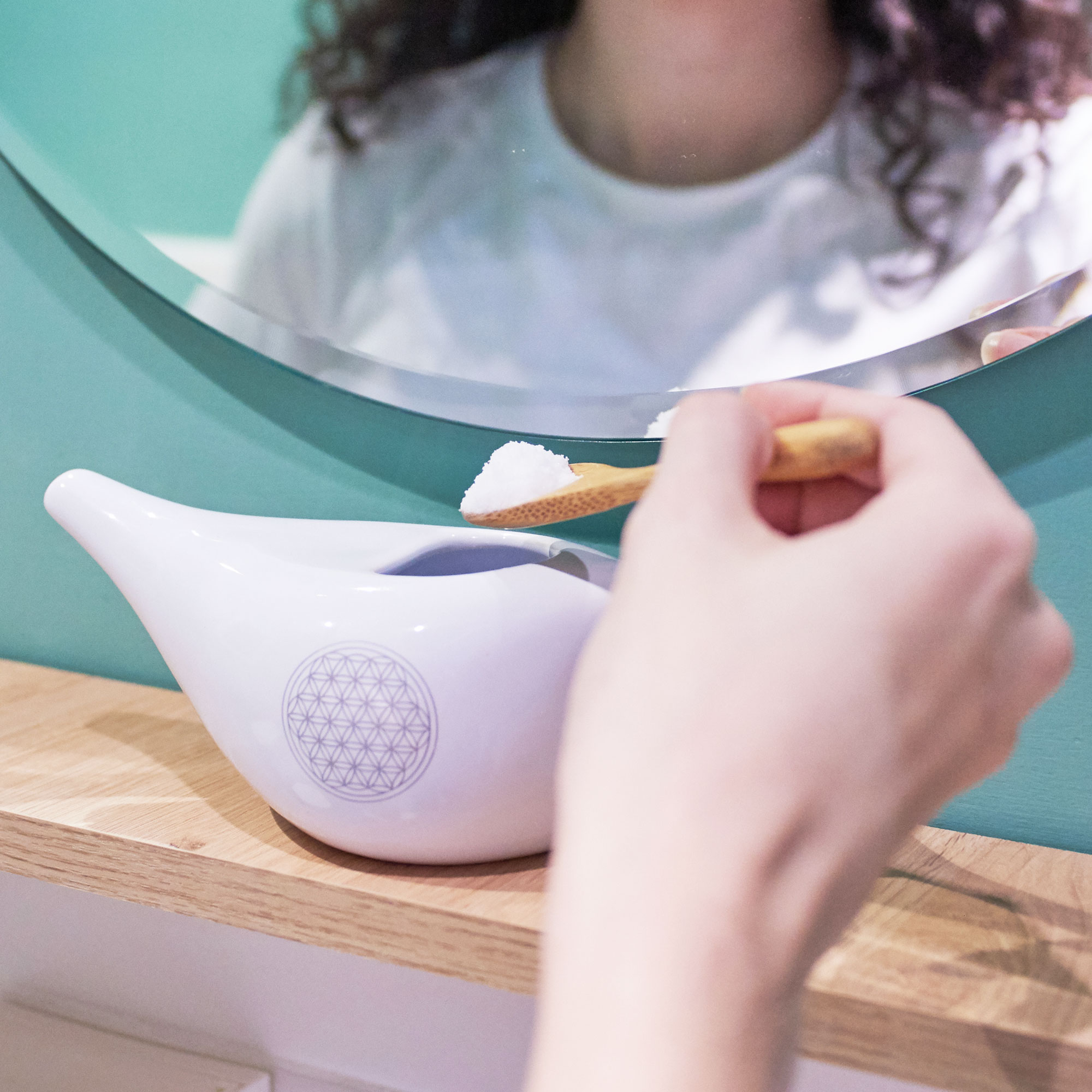 Higienizador Nasal - Neti Pot 6 netipot-lota-yogateria-branco-9