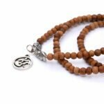 Pulseira-Colar Mala Sândalo Om
