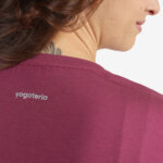camiseta-comfort-tech-yogateria-fem--ameixa-03