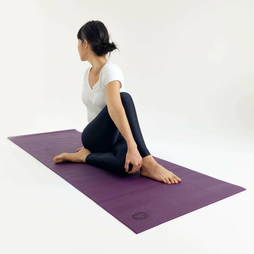 dor-na-lombar-yogateria6