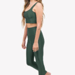top-cropped-space-soft-shine-yogateria-esmeralda-03