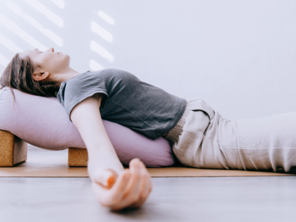 yin-yoga-yogateria18