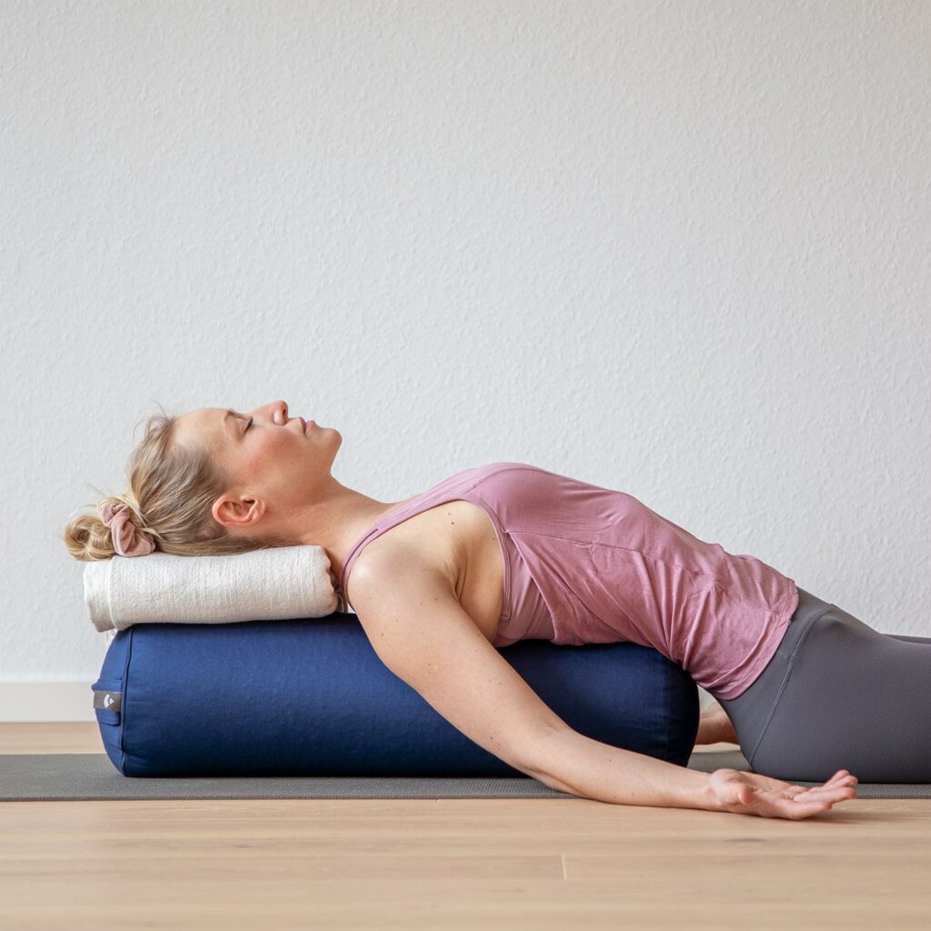 yin-yoga-yogateria6