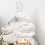 Estátua-Buddha-Oração---Namaskara-Mudra---branco-04-2